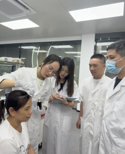 匠心與芬芳 花潼品牌創始人與研發團隊的產品功效測試紀實